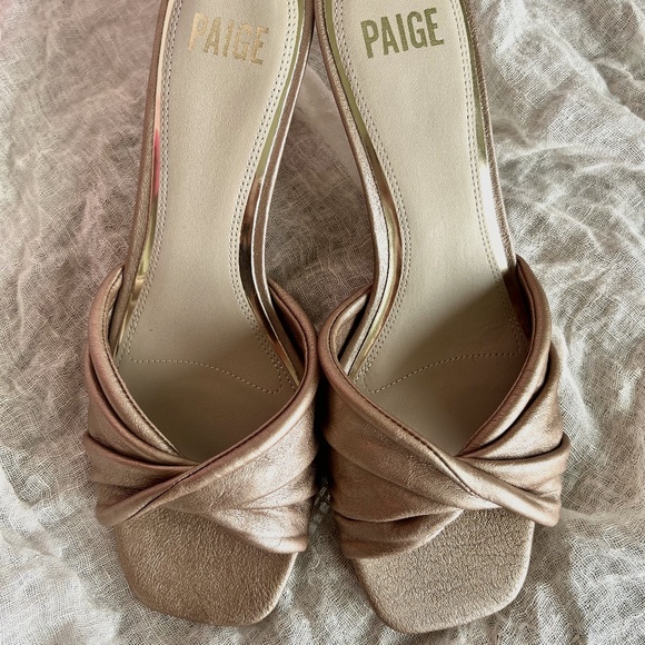 Paige Metallic Leather Sandals with Kitten Heels - Size 9 - Picture 1 of 12